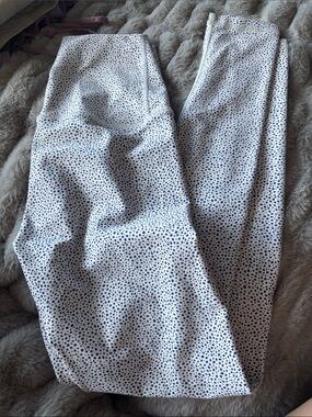High-Waist White Leggings with Navy Dot Print